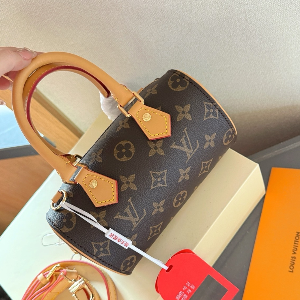 Louis Vuitton Nano Speedy Dating 7.1 Inches M13226