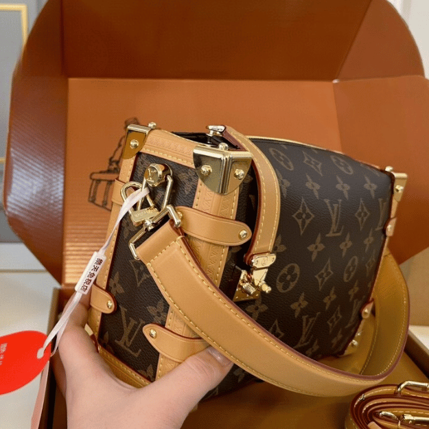 Louis Vuitton Side Trunk MM Monogram 9.3 Inches M46358