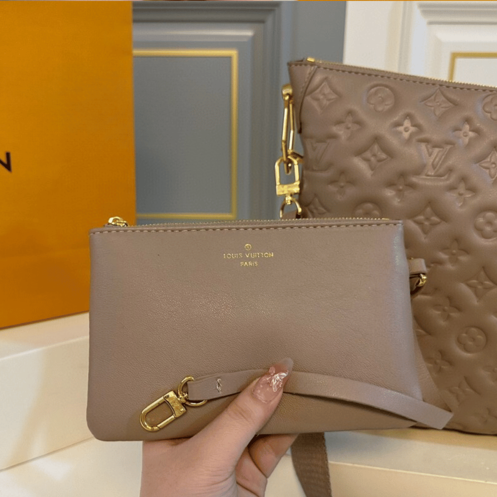 Louis Vuitton Coussin Hobo MM Galet 15.0 Inches M12071
