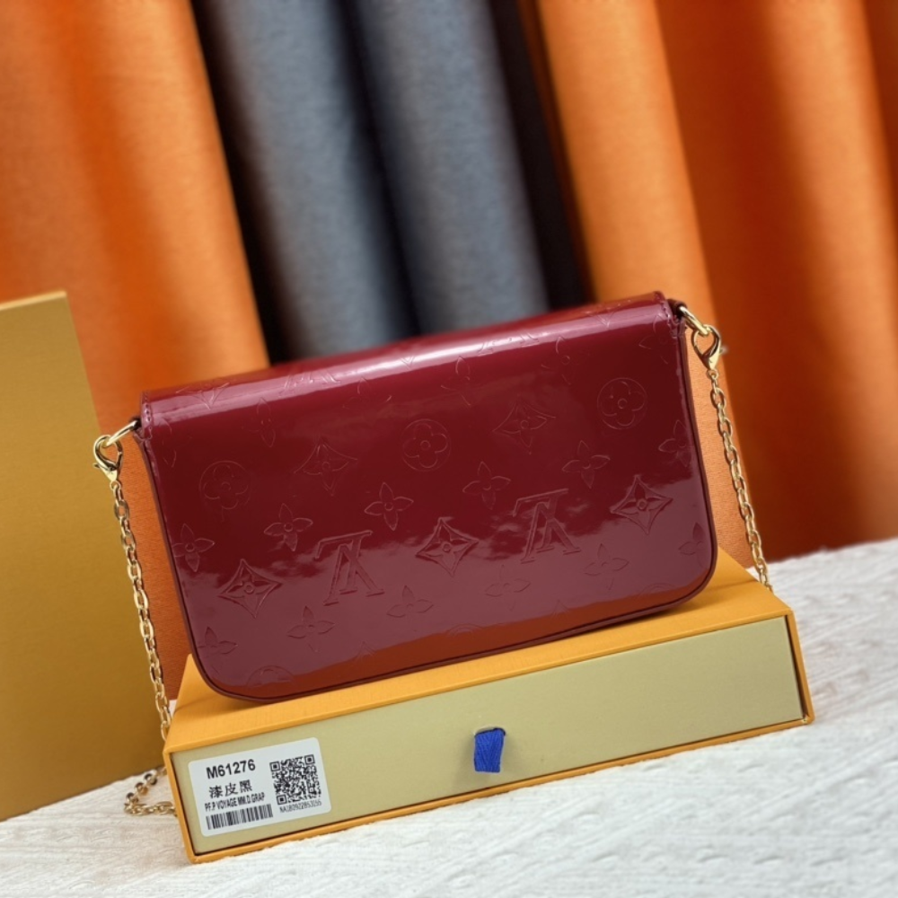 Louis Vuitton Pochette Félicie Monogram Vernis Amarante 8.3 Inches M61276