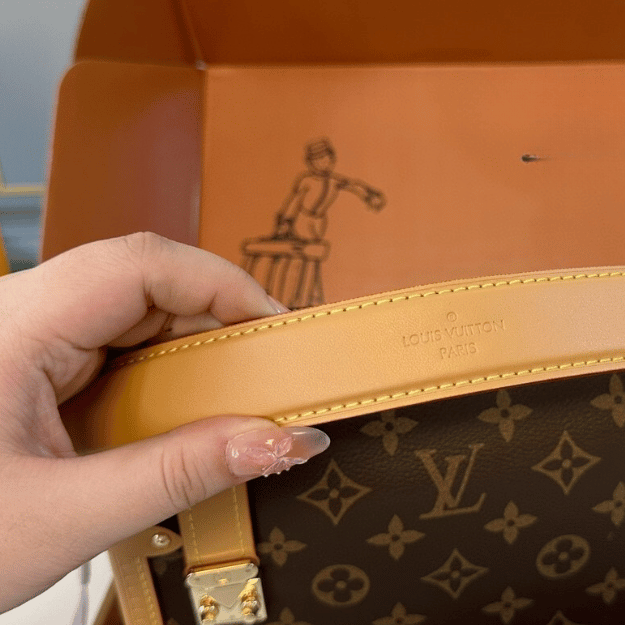 Louis Vuitton Side Trunk MM Monogram 9.3 Inches M46358