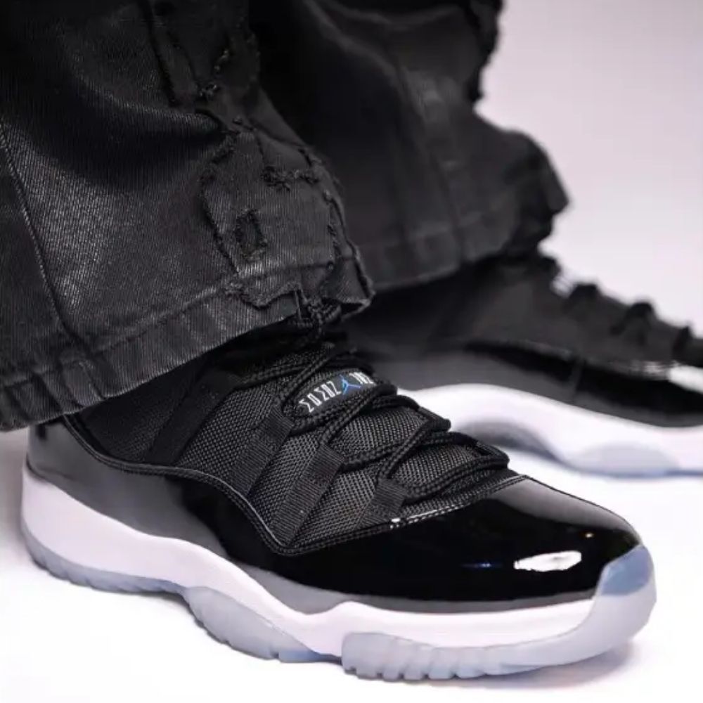 Air Jordan 11 Retro Space Jam Concord-White