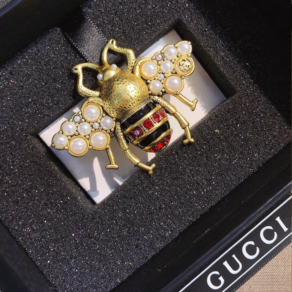 Gucci Gg Black And Red Bee Brooch Gold With Pearl
