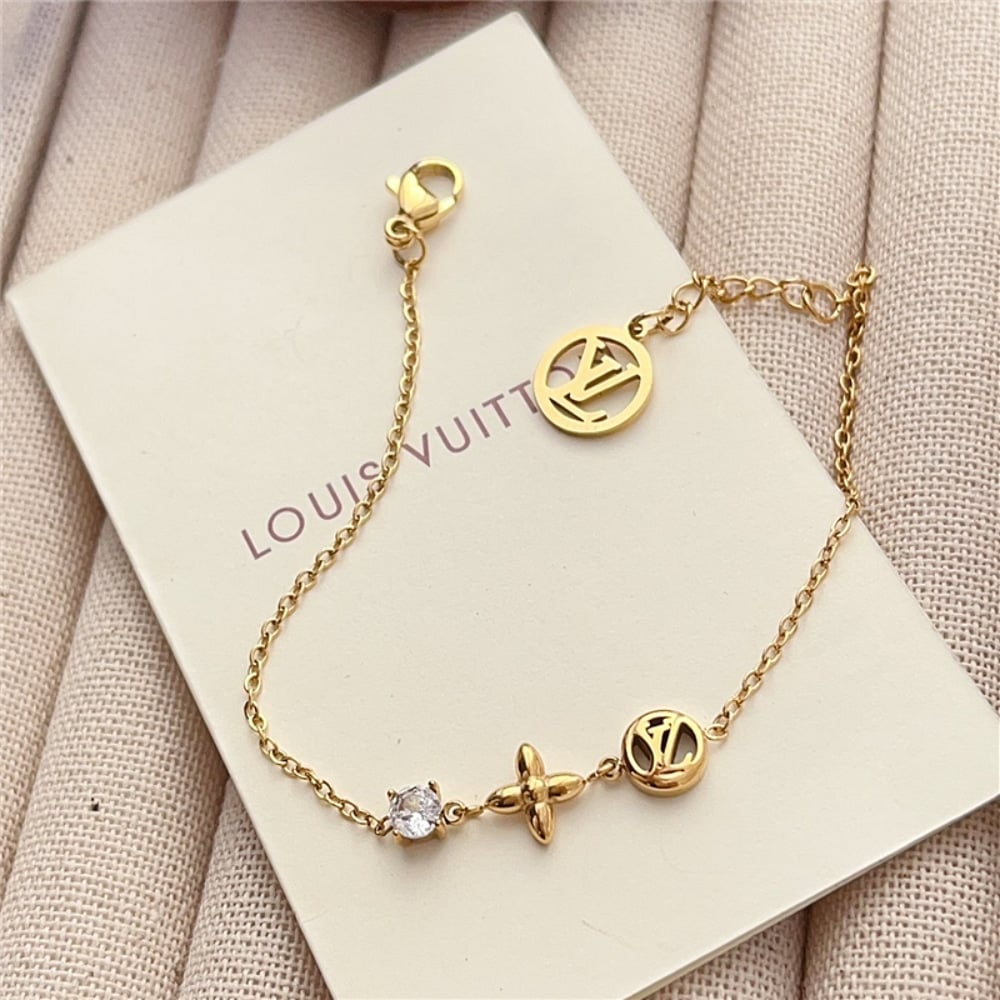 Louis Vuitton Petit Louis Necklace M00368