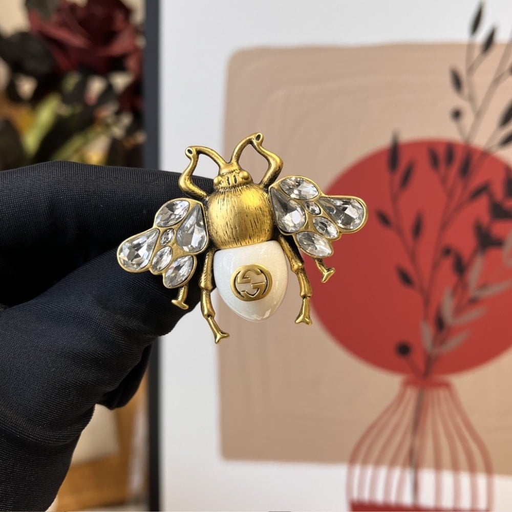 Gucci Gg Bee Brooch Gold With Stone
