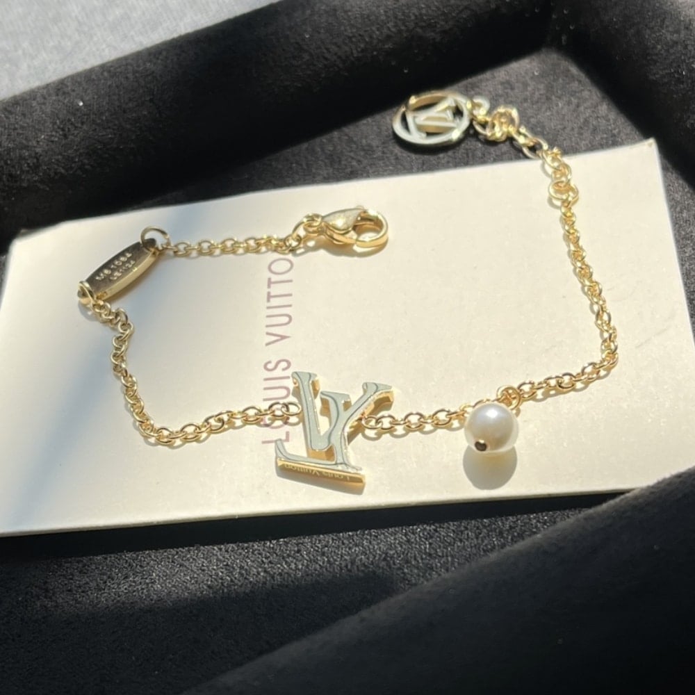 Louis Vuitton Lv Iconic Louisa Bracelet M1450A