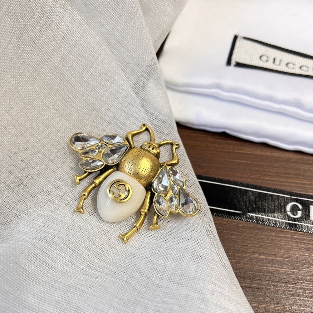 Gucci Gg Bee Brooch Gold With Stone