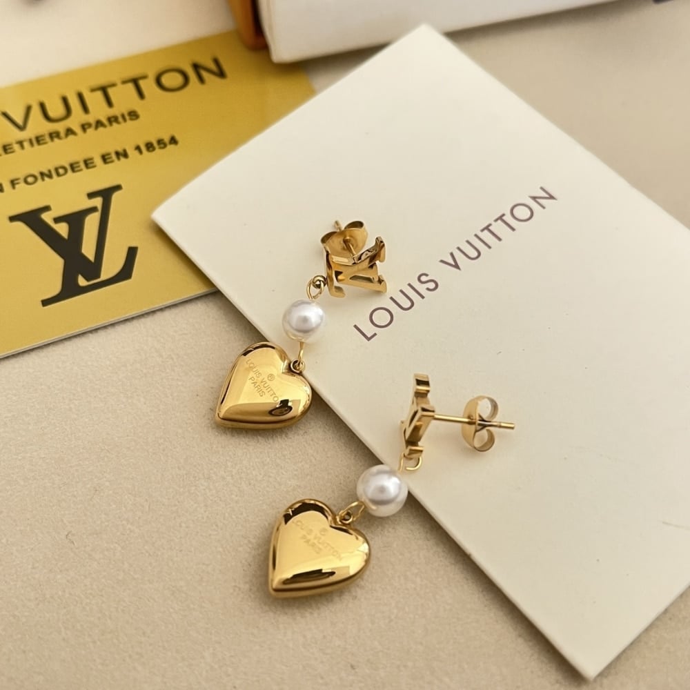 Louis Vuitton Lv Heart Earrings Gold M01011