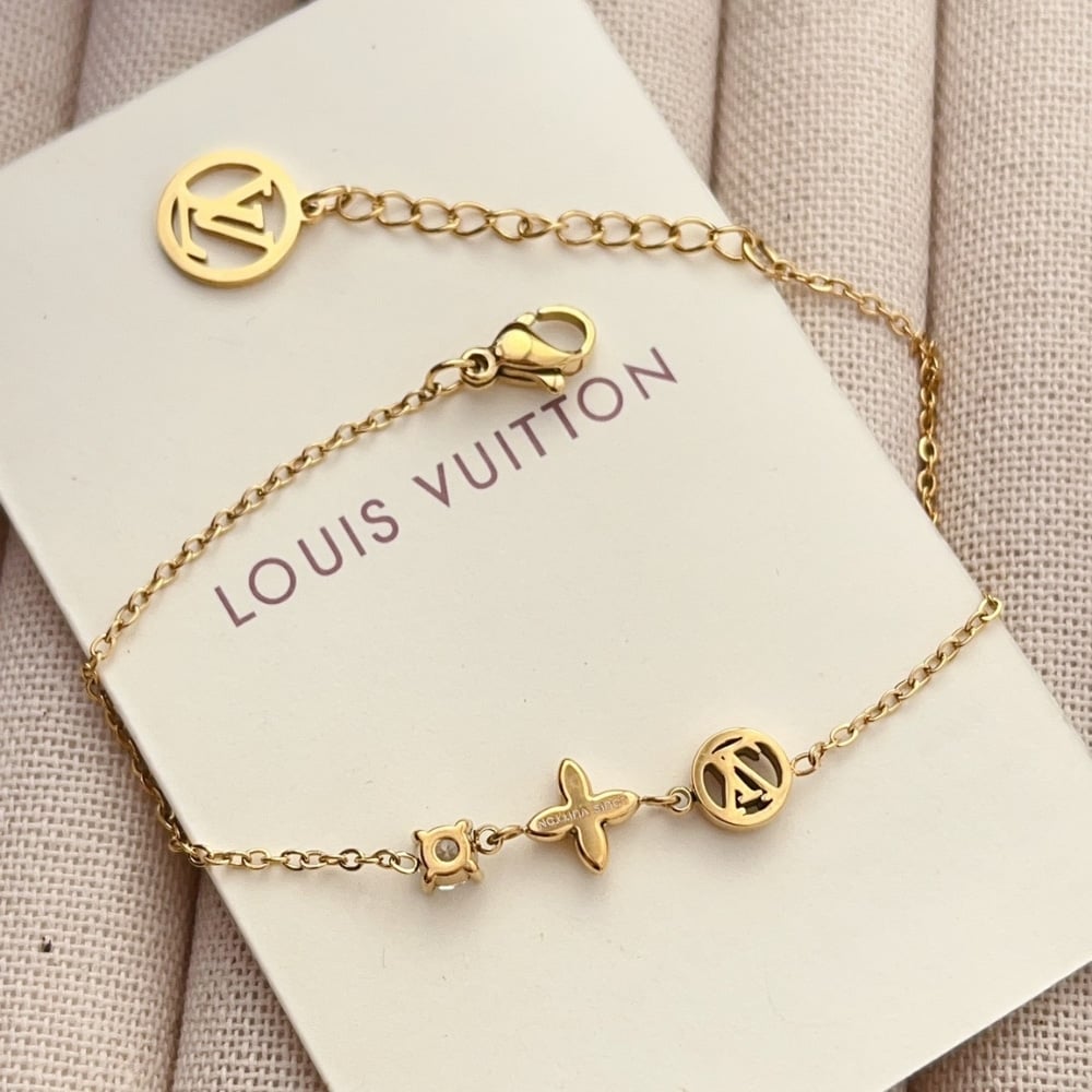 Louis Vuitton Petit Louis Bracelet M00374