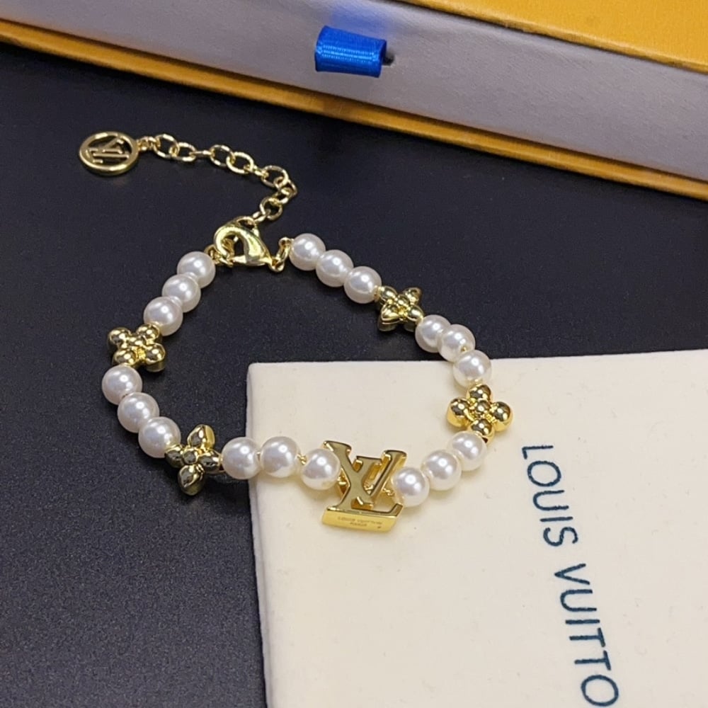 Louis Vuitton My Lv Pearl Bracelet M1129A