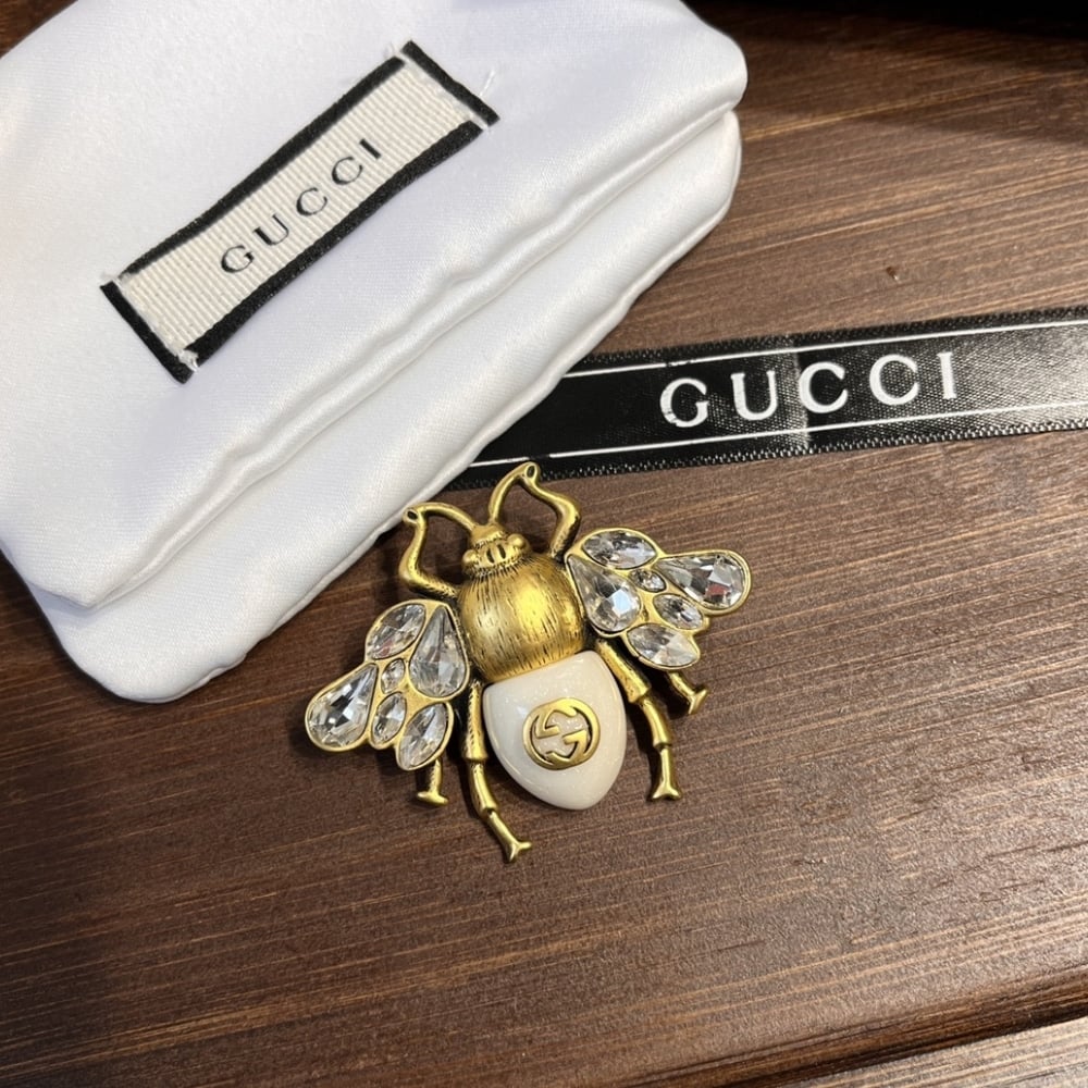 Gucci Gg Bee Brooch Gold With Stone