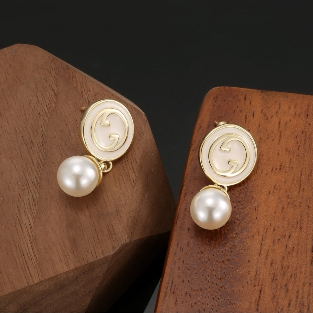 Gucci Blondie Pearl Drop Earrings Gold Tone 774612 I9757 8495