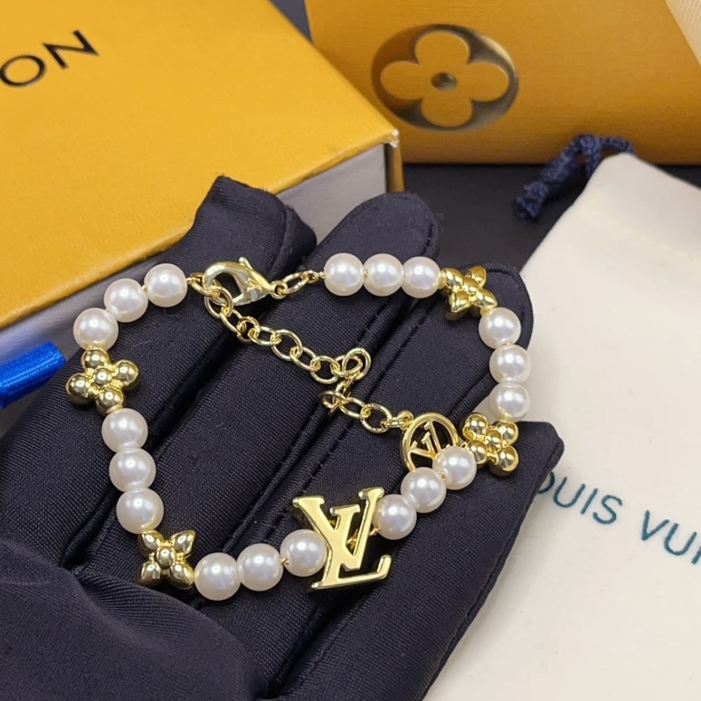 Louis Vuitton My Lv Pearl Bracelet M1129A