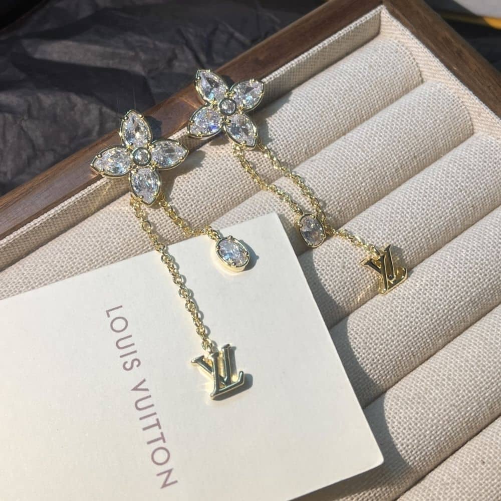 Louis Vuitton Lv Dazzle Earrings M01996