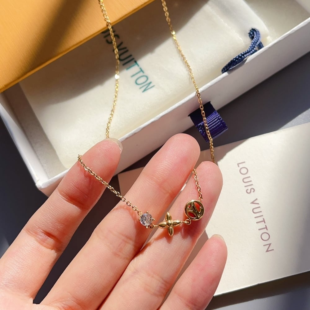 Louis Vuitton Petit Louis Necklace M00368