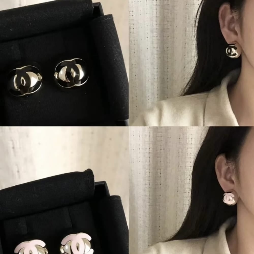 Chanel Stud Earrings Gold & Black – ABE810 / B19198