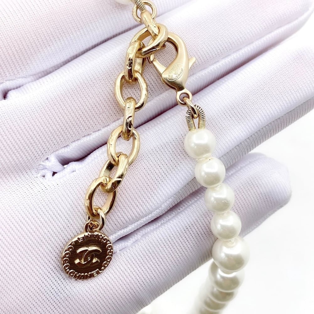 Chanel Metallic Silver Tone Coco Faux Pearl Cc Necklace