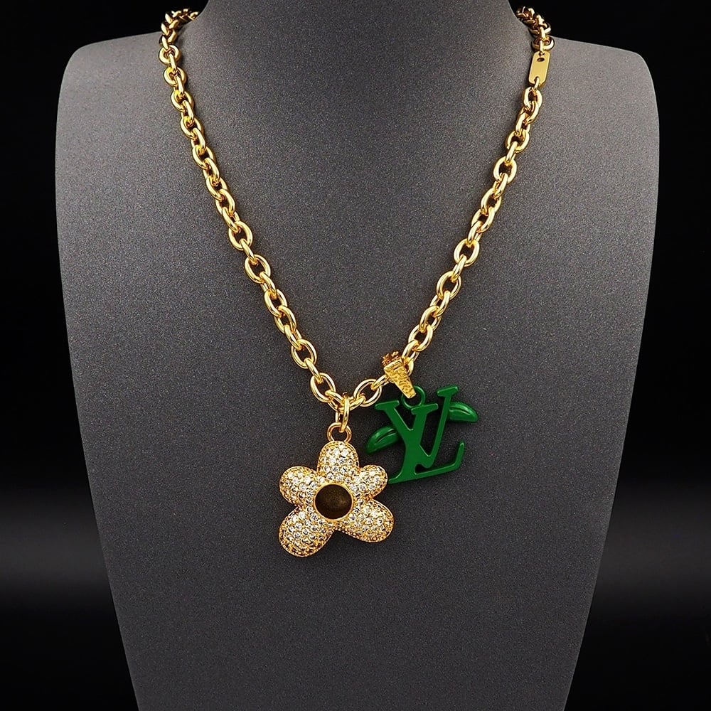 Louis Vuitton Lv Blooming Necklace Gold With Green M01867