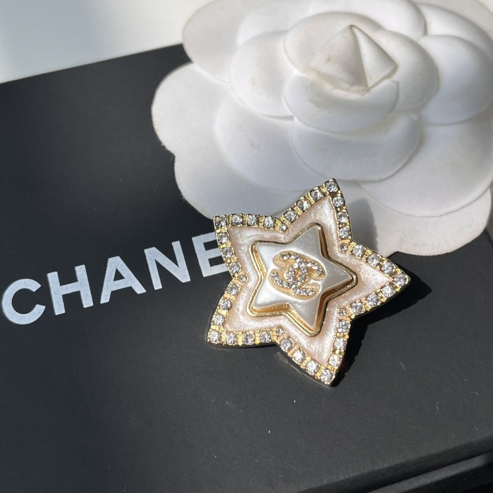 Chanel Cc Star Brooch Gold
