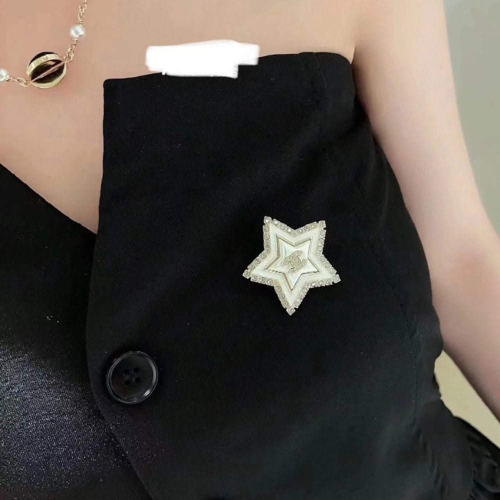 Chanel Cc Star Brooch Gold