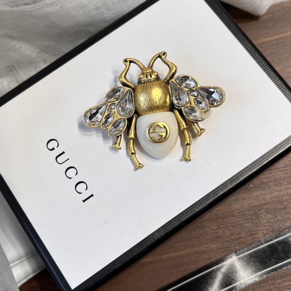 Gucci Gg Bee Brooch Gold With Stone