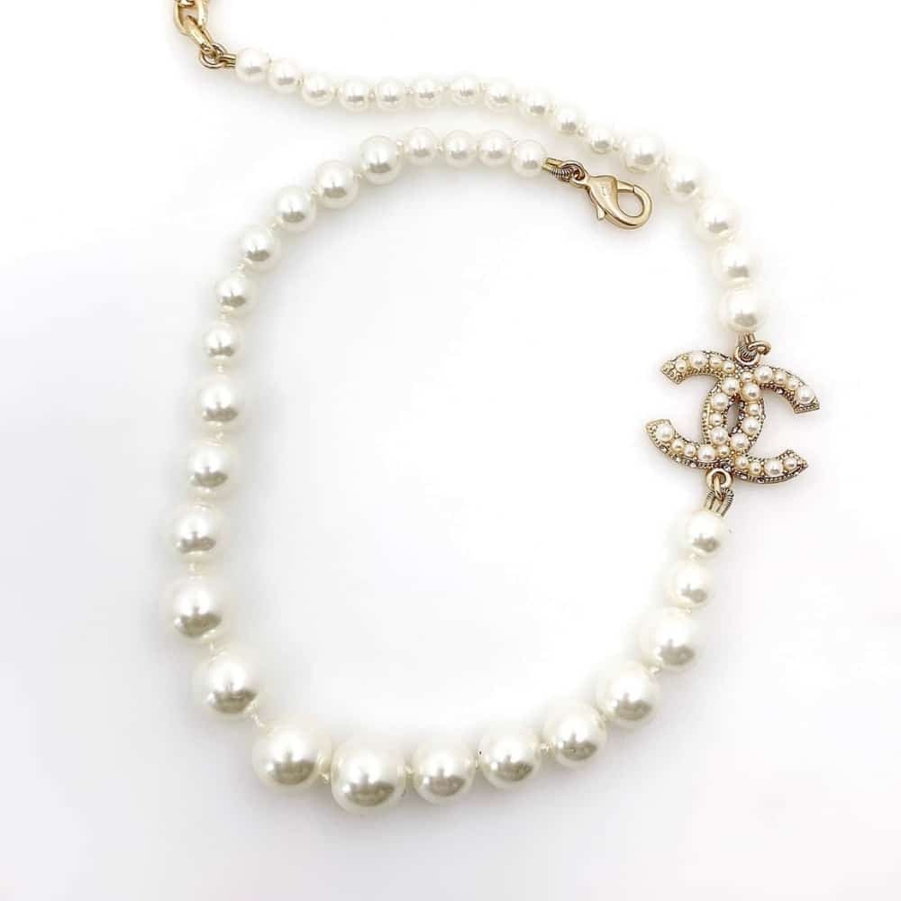 Chanel Metallic Silver Tone Coco Faux Pearl Cc Necklace