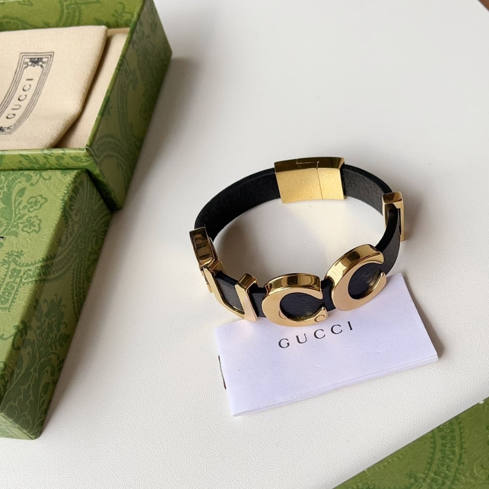 Gucci Leather Bracelet With Gucci Script