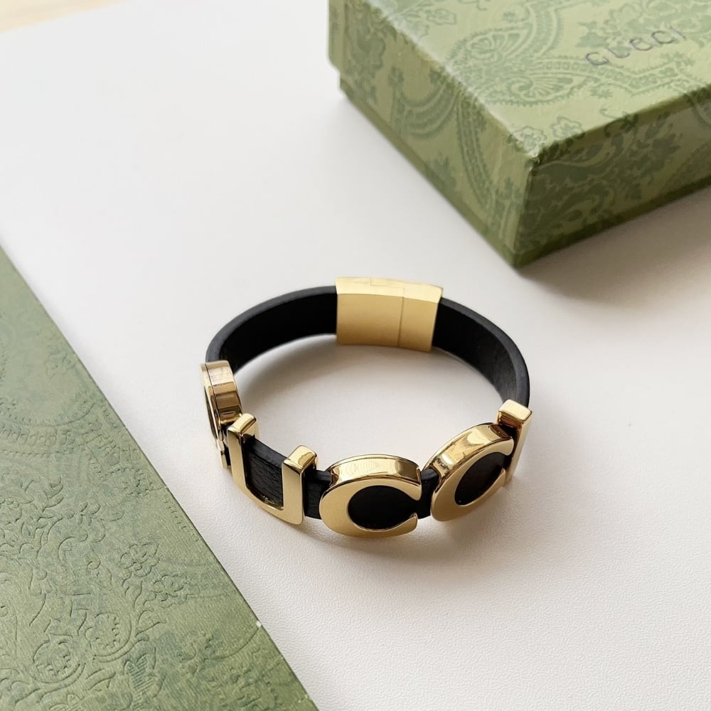 Gucci Leather Bracelet With Gucci Script