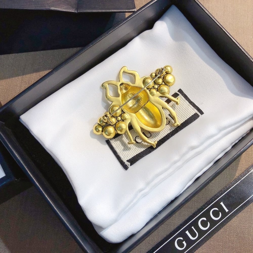 Gucci Gg Black And Red Bee Brooch Gold With Pearl