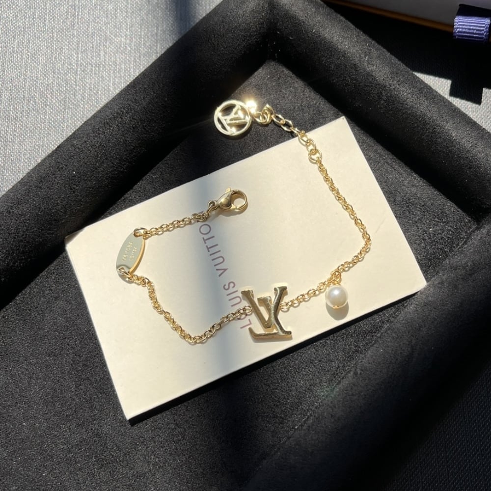 Louis Vuitton Lv Iconic Louisa Bracelet M1450A
