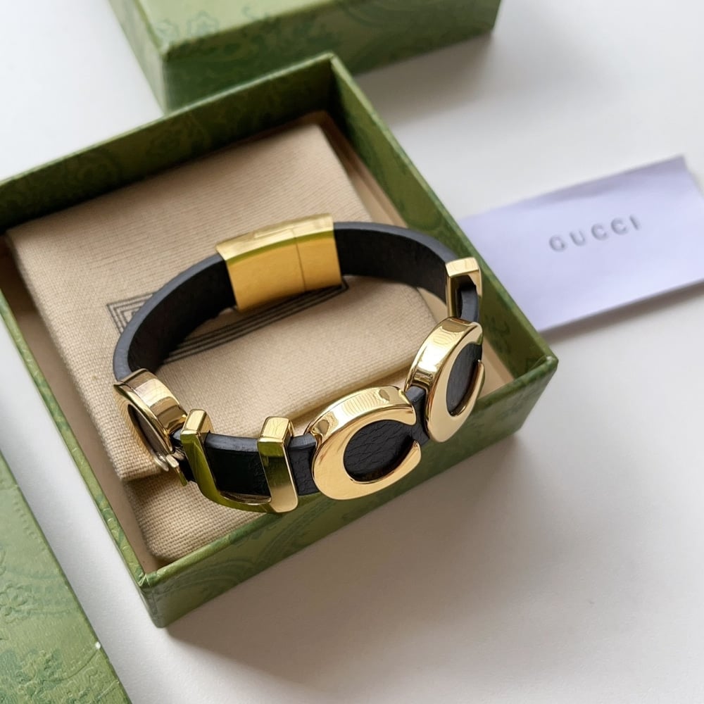 Gucci Leather Bracelet With Gucci Script