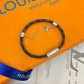 Louis Vuitton Chain It Bracelet Silver M8573E