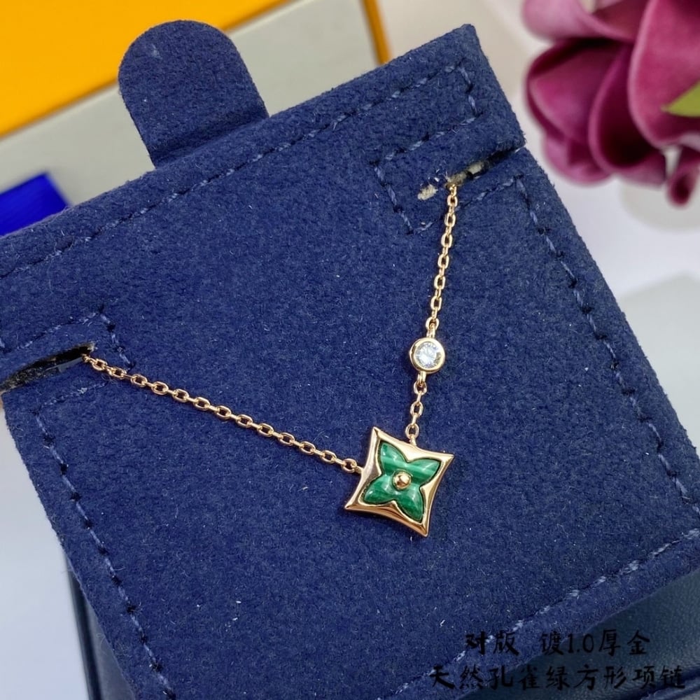 Louis Vuitton Color Blossom Bb Star Necklace Green Q93894