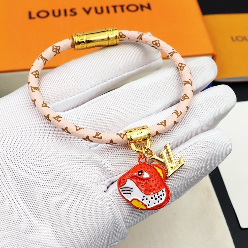 Louis Vuitton Animogram Bracelet M8677F