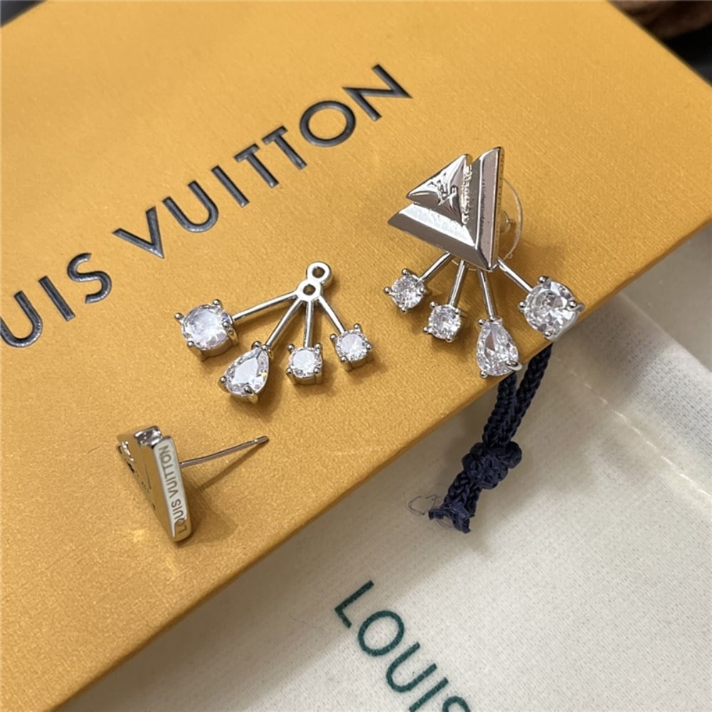 Louis Vuitton V For Vuitton Earrings M02296