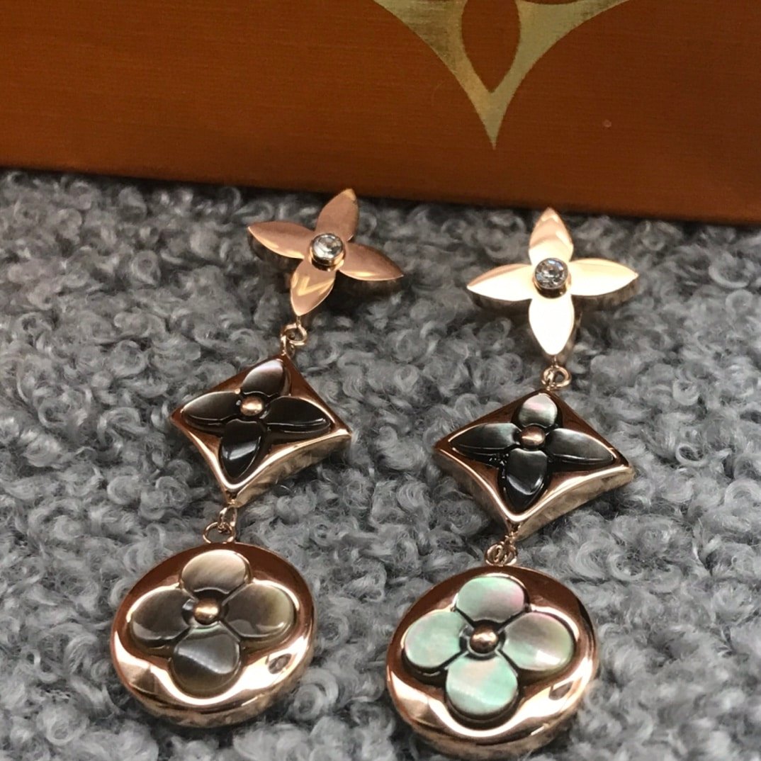 Louis Vuitton Blossom Long Earrings