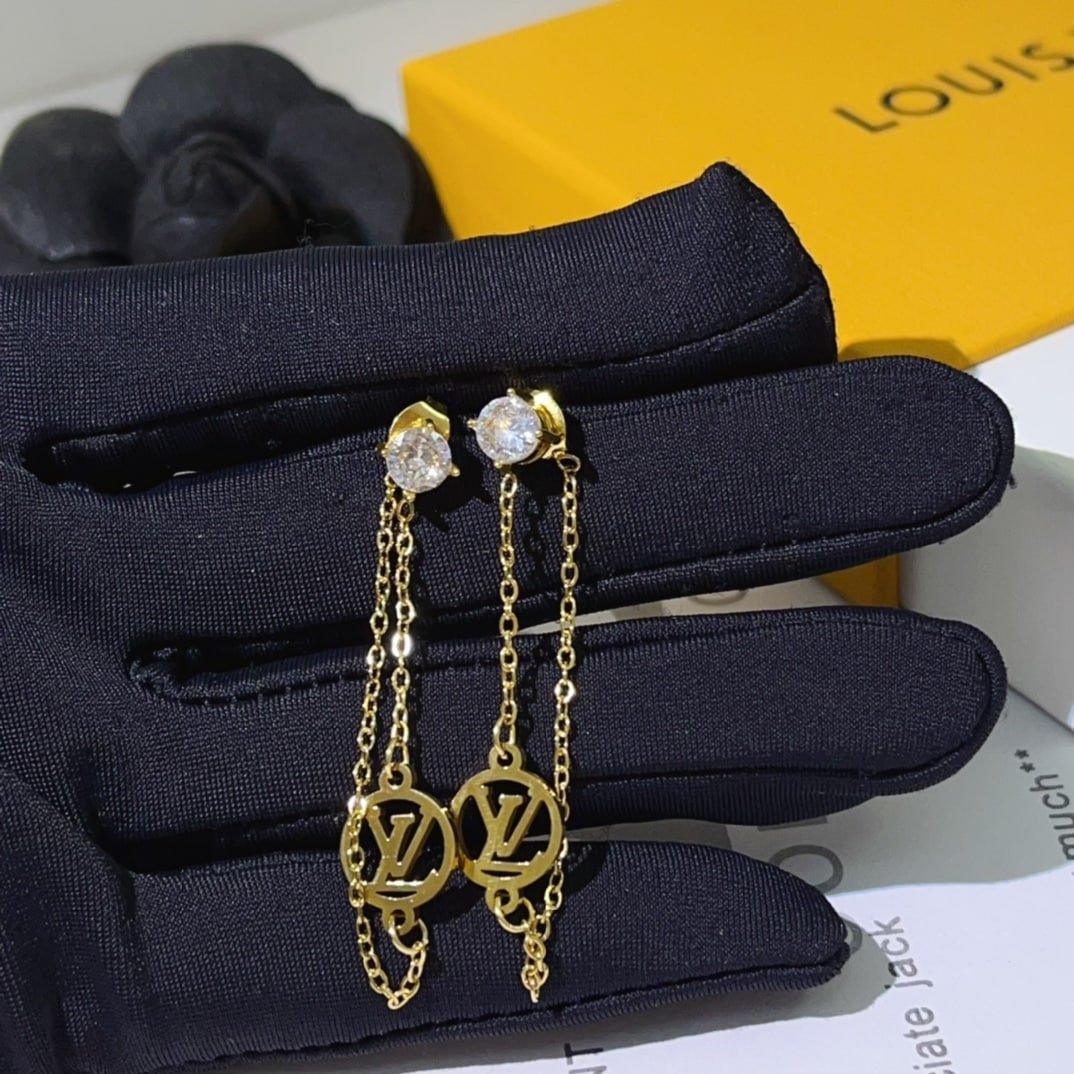 Louis Vuitton Petit Louis Earrings In Gold M00390