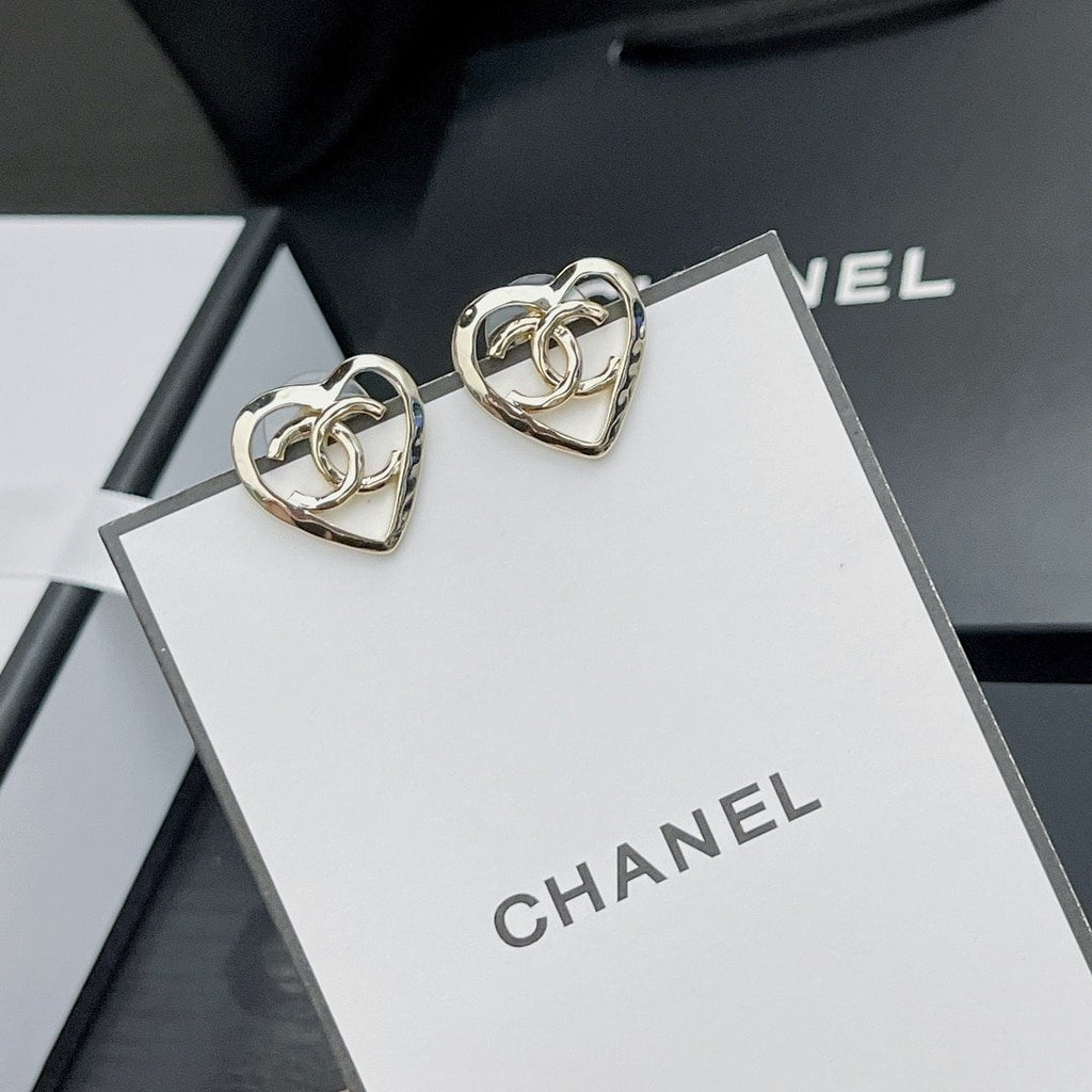 Chanel Metal Cc Heart Coco In Love Earrings Gold