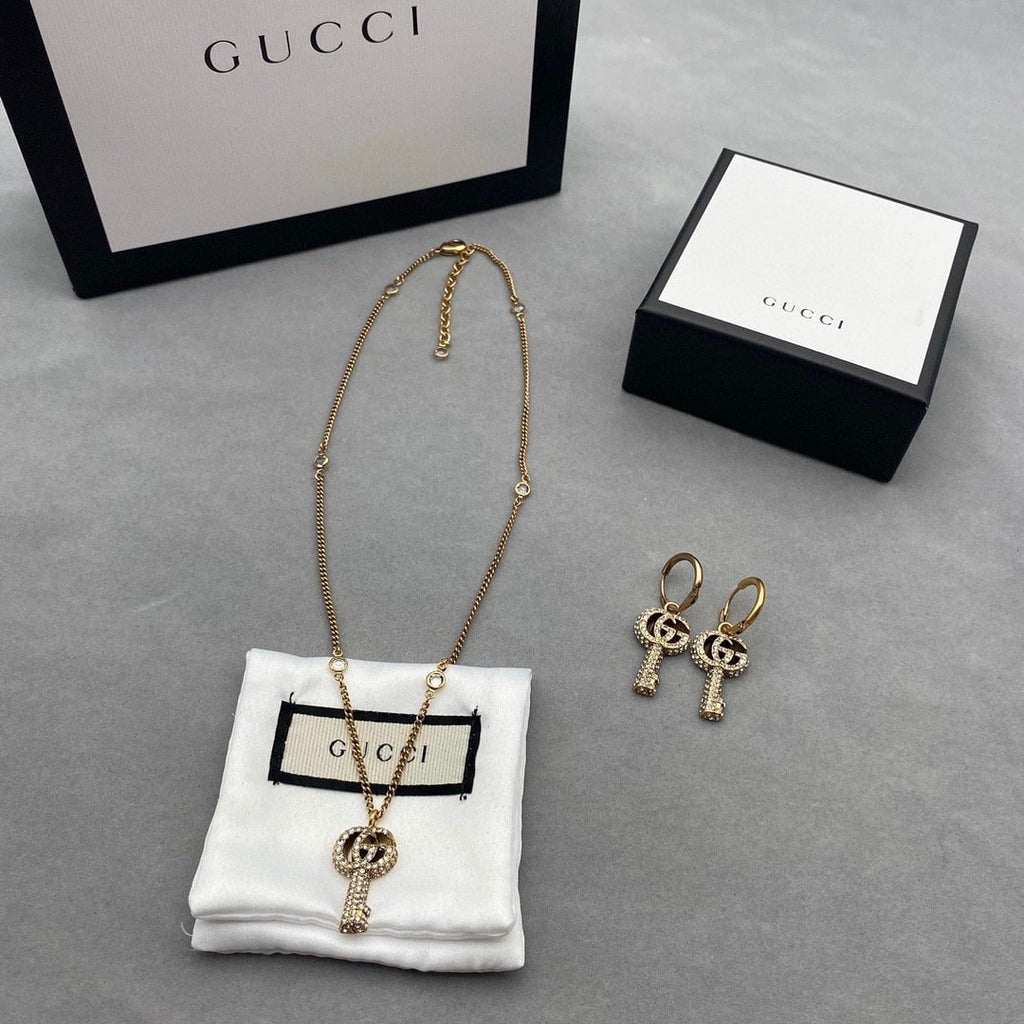 Gucci Gg Crystal Key In Gold Necklace