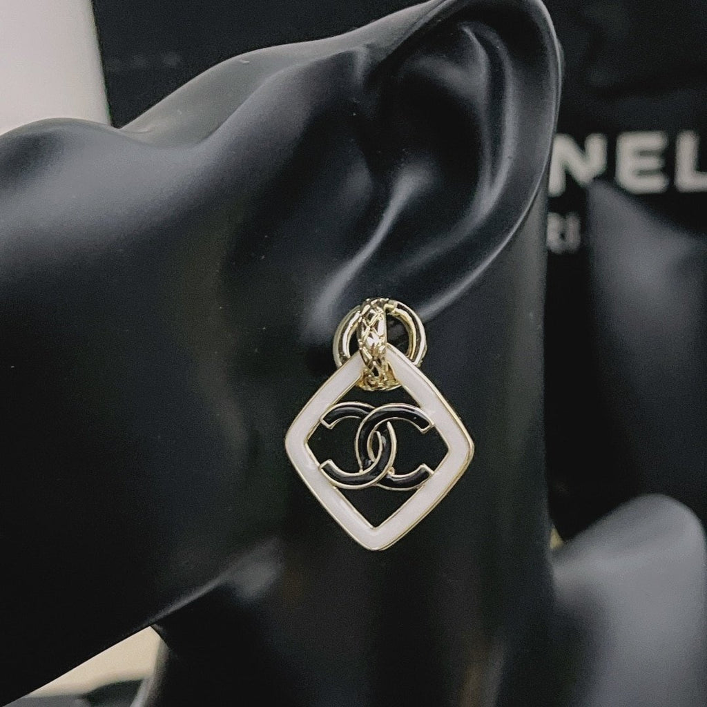 Chanel Casual Style Party Earrings