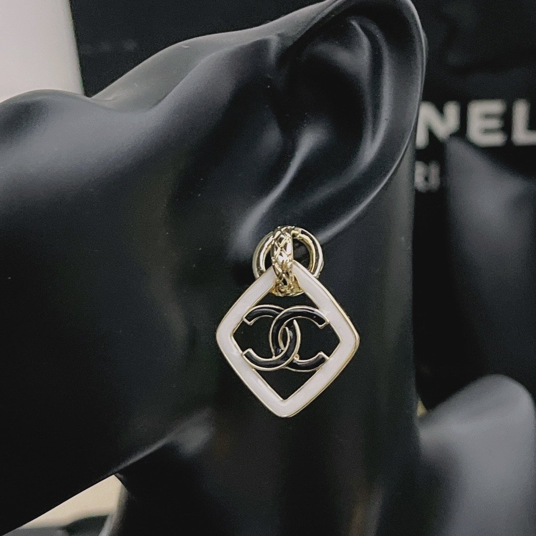 Chanel Casual Style Party Earrings