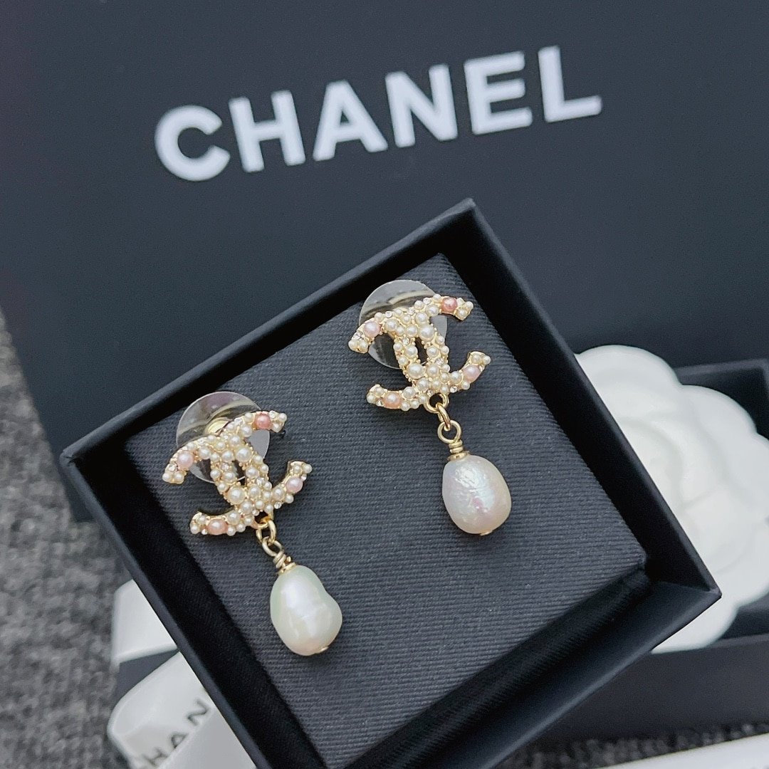 Chanel Pearls Crystal Earrings