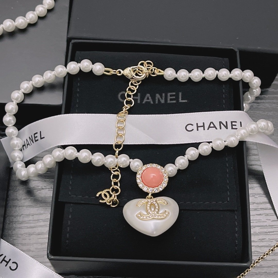Chanel Large Heart Pearl Pink Crystal Cc Necklace