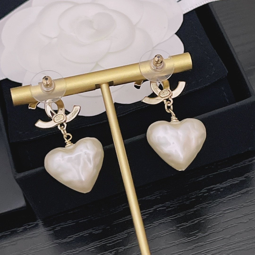 Chanel 22C Heart Pearl Pendant Cc Dangle Earrings