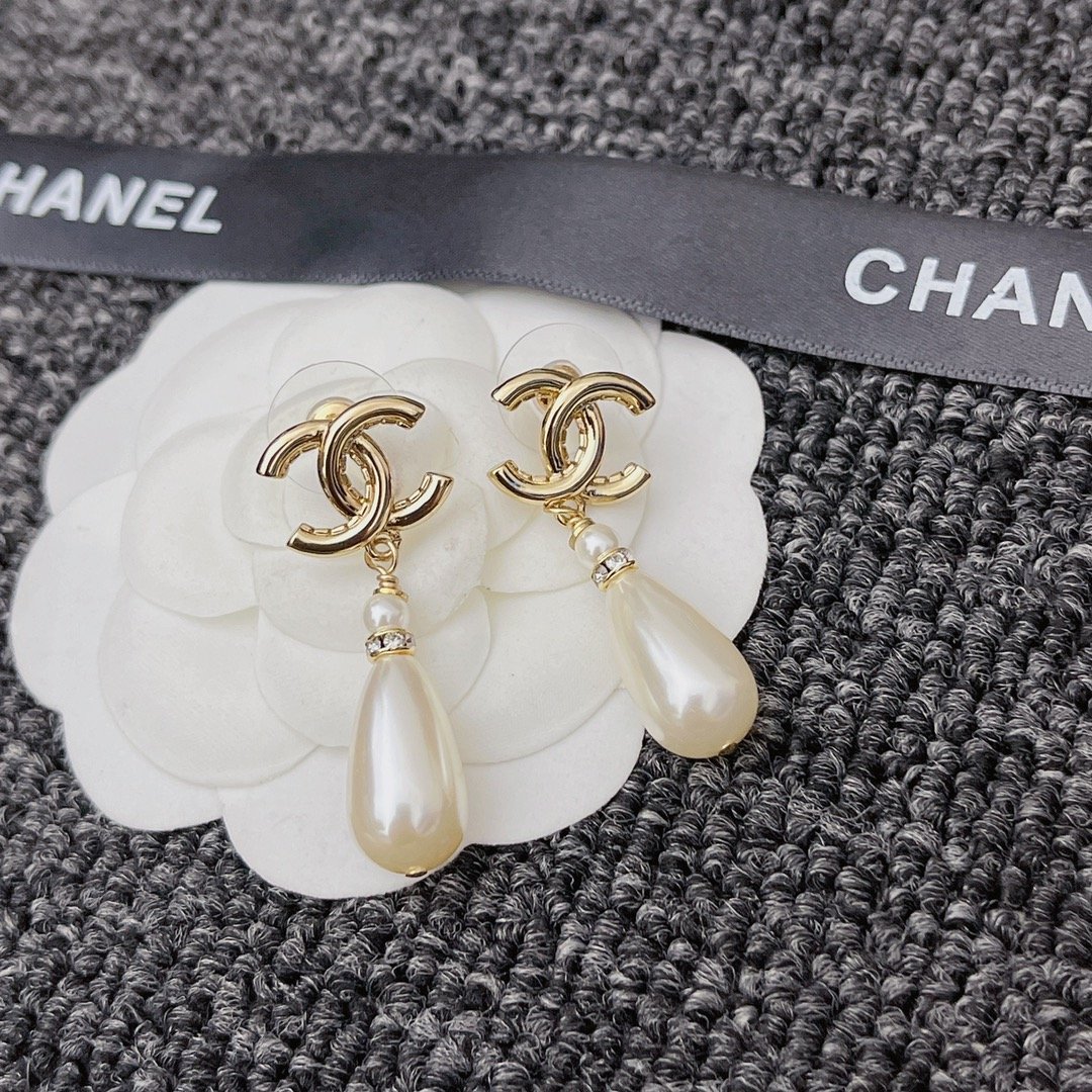 Chanel Cc Pearl Drop Earrings