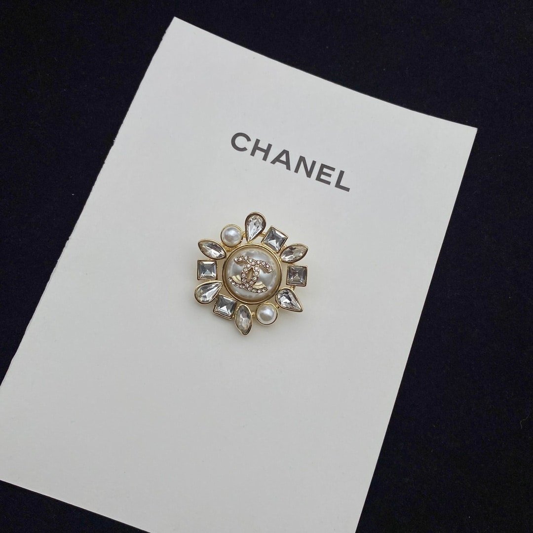 Chanel Cc Crystal Pearl Brooch