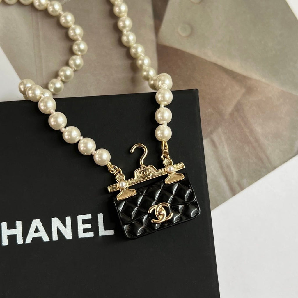 Chanel Pearl Metal Resin Quilted Flap Bag Necklace Gold