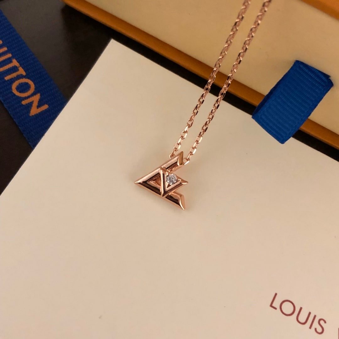 Louis Vuitton Lv Volt One Necklace Rose Gold 18K Q93813