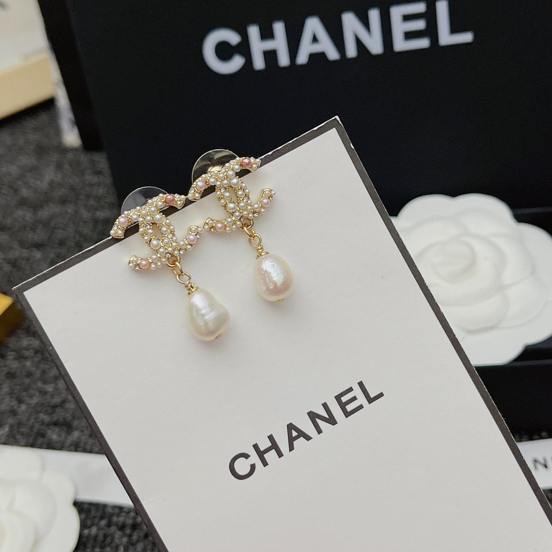 Chanel Pearls Crystal Earrings