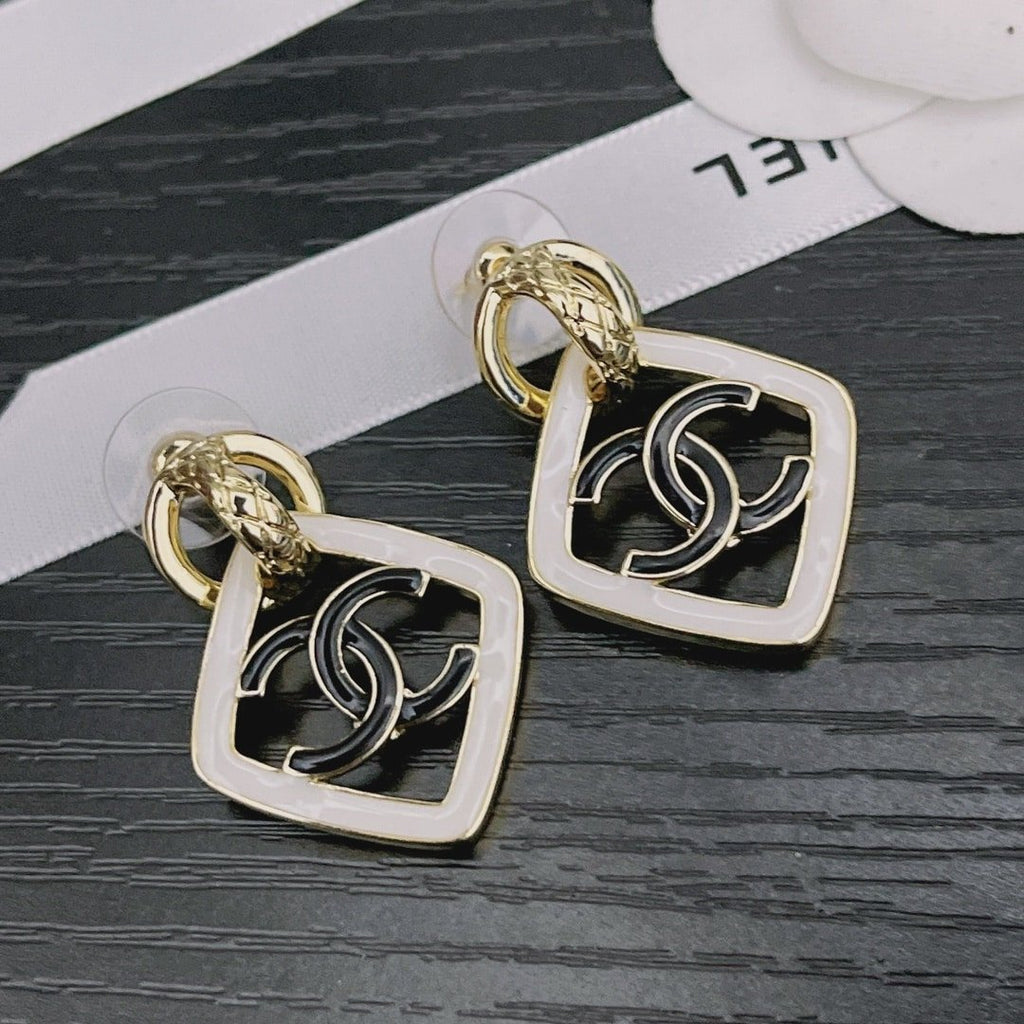 Chanel Casual Style Party Earrings